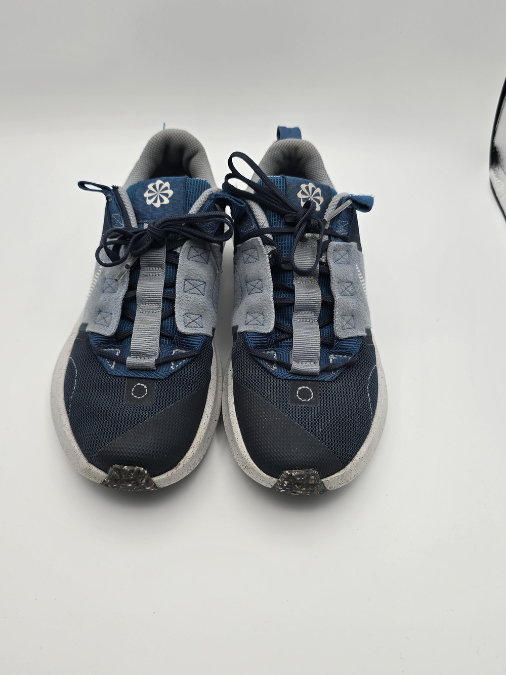 Nike Kids Unisex 4.5 Navy/Light Gray Athletic Sneakers Playshoes Outdoors Runnin